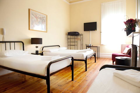 Hotel Claremont Guest House - QLD Tourism 38