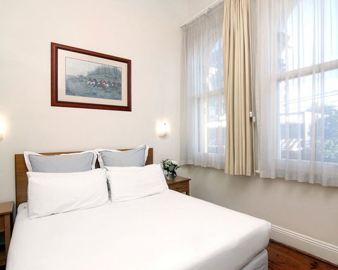 Hotel Claremont Guest House - QLD Tourism 6