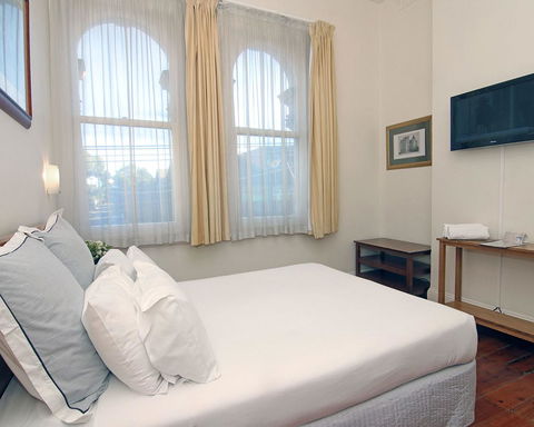 Hotel Claremont Guest House - QLD Tourism 8