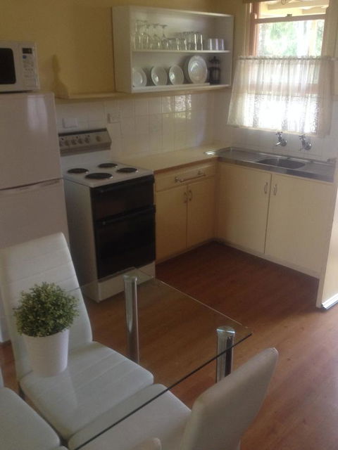 Viewhill Holiday Units - Queensland Tourism 6