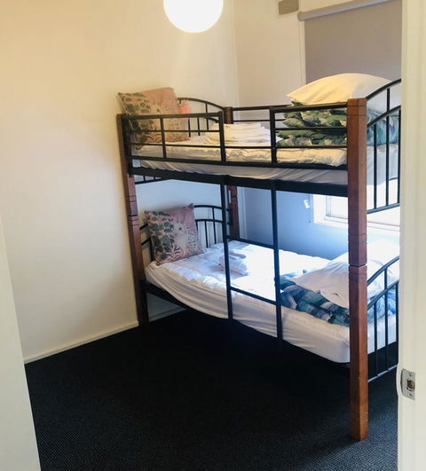 Kanasta Caravan Park - Queensland Tourism 13