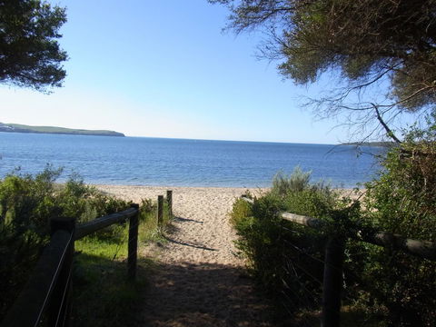 Black Dolphin Beach Penthouse - QLD Tourism 3