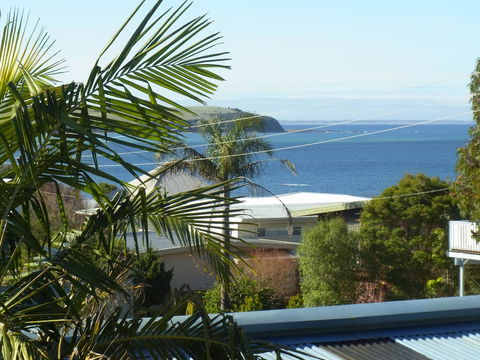 Black Dolphin Beach Penthouse - QLD Tourism 7