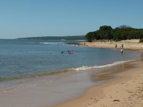 Black Dolphin Beach Penthouse - QLD Tourism 20