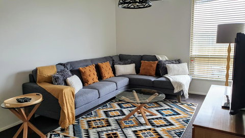 Number 9 Leisure Stay - QLD Tourism 1