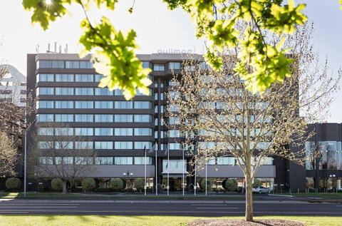Pullman Melbourne Albert Park - QLD Tourism 28