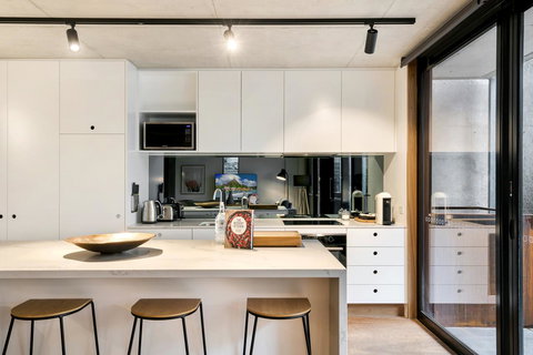 Stylish Apartment In Unique Church Development - QLD Tourism 3