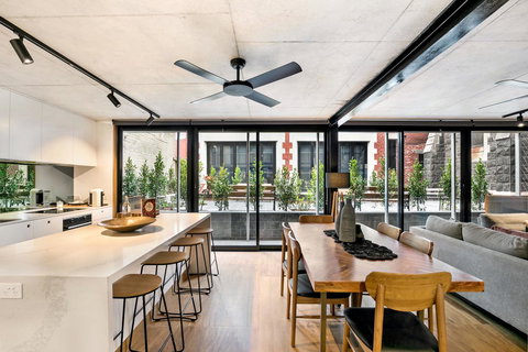 Stylish Apartment In Unique Church Development - QLD Tourism 0