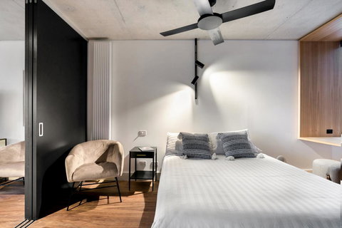 Stylish Apartment In Unique Church Development - QLD Tourism 2