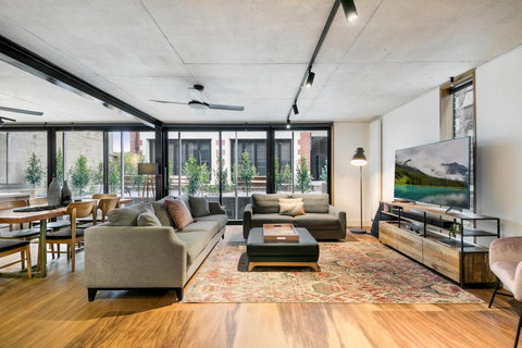 Stylish Apartment In Unique Church Development - QLD Tourism 1