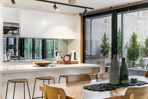 Stylish Apartment In Unique Church Development - QLD Tourism 7