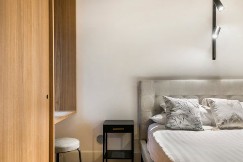 Stylish Apartment In Unique Church Development - QLD Tourism 12