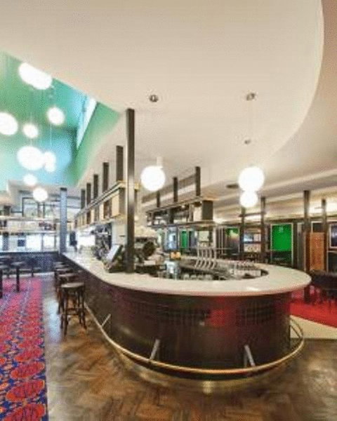 Middle Park Hotel - QLD Tourism 11