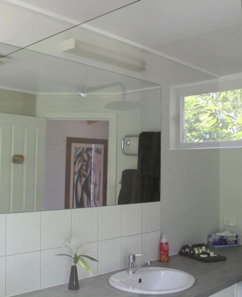 Abbys Cottages Bright - Queensland Tourism 13