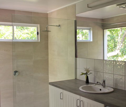 Abbys Cottages Bright - Queensland Tourism 14