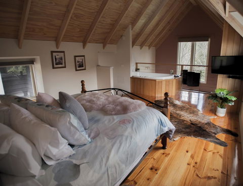 Abbys Cottages Bright - Queensland Tourism 26