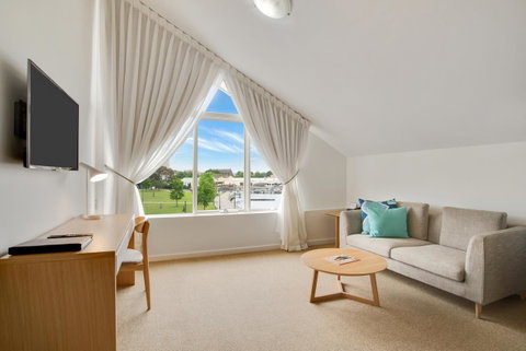 Aligned Corporate Residences Williamstown - QLD Tourism 22