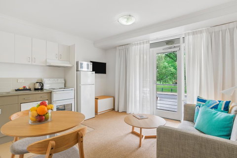 Aligned Corporate Residences Williamstown - QLD Tourism 17