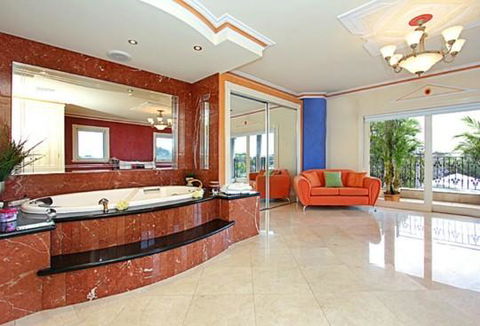 ABC Accommodation - Rosebud - QLD Tourism 2