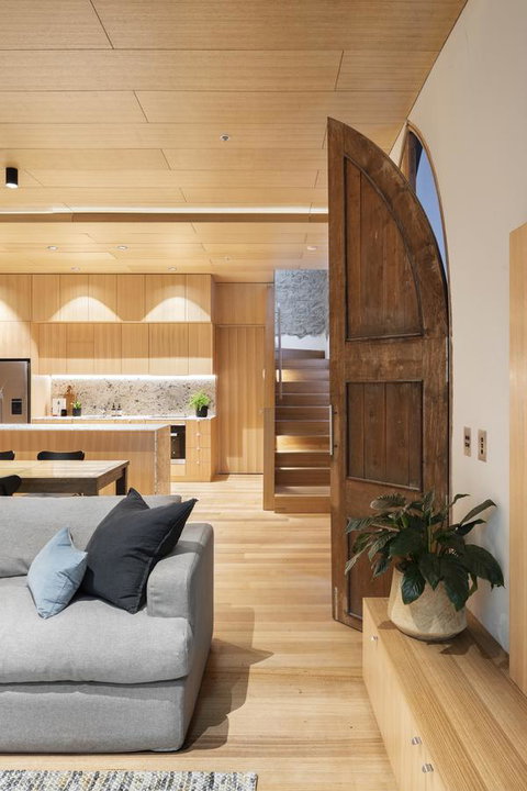 Converted Blue Stone Church - QLD Tourism 12