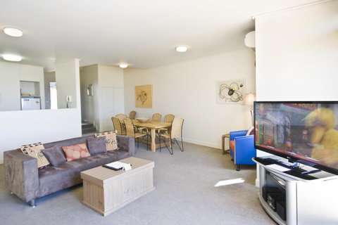 Lornebeach Apartments - QLD Tourism 35