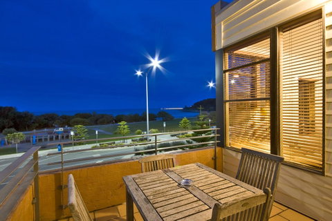 Lornebeach Apartments - QLD Tourism 2
