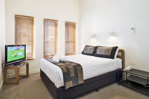 Lornebeach Apartments - QLD Tourism 21