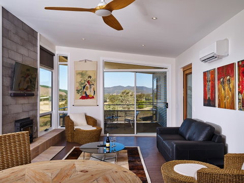 Panoramia Villas - QLD Tourism 10