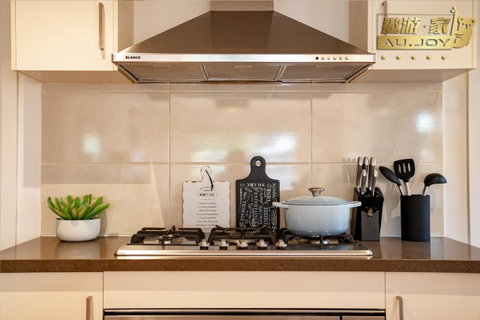 Melbourne (Glen Waverley) AU.JOY Home - QLD Tourism 13