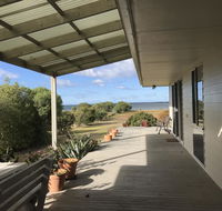 Eagle Bay Views - Queensland Tourism