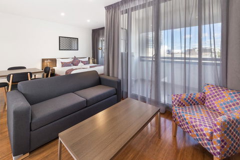 City Edge Dandenong Apartment Hotel - QLD Tourism 0