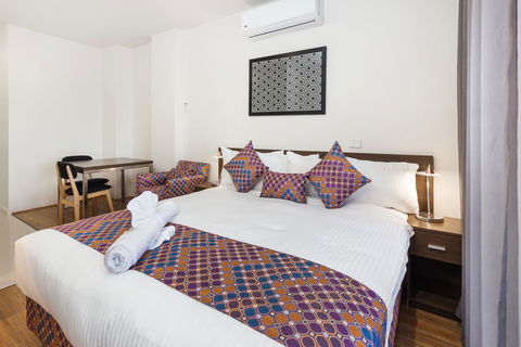 City Edge Dandenong Apartment Hotel - QLD Tourism 8