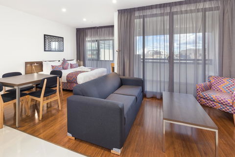City Edge Dandenong Apartment Hotel - QLD Tourism 13