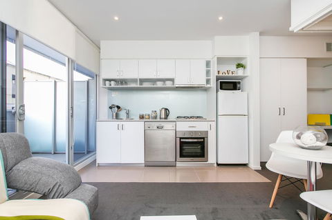 Complete Host The River Apartments - QLD Tourism 0