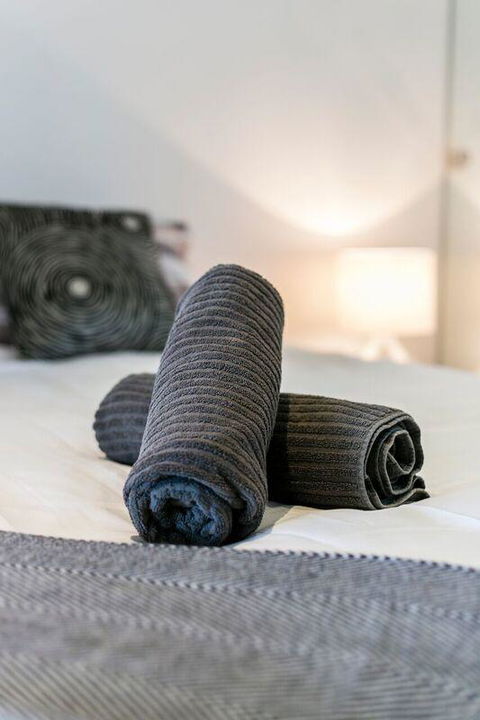 Complete Host The River Apartments - QLD Tourism 9