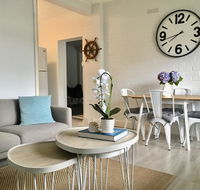 The Wheelhouse - 2BR Waterfront Apt in town - QLD Tourism