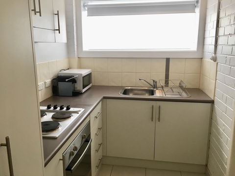 The Wheelhouse - 2BR Waterfront Apt In Town - QLD Tourism 11