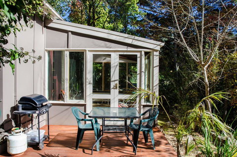 Ashwood Cottages - Queensland Tourism 19