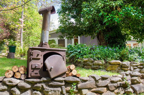 Ashwood Cottages - Queensland Tourism 9