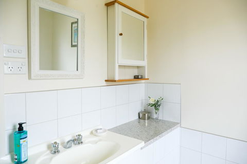 Miss Pym's Cottage - QLD Tourism 12