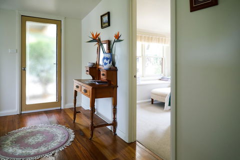 Miss Pym's Cottage - QLD Tourism 8