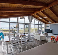 Stunning Waterfront only 10 minutes to Phillip Island - Pet Friendly - QLD Tourism