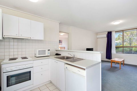Knox International Hotel And Apartments - Queensland Tourism 21