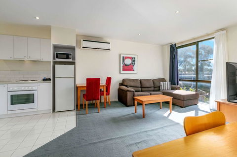 Knox International Hotel And Apartments - Queensland Tourism 22