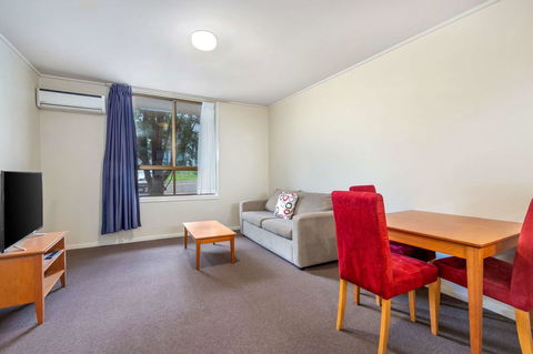 Knox International Hotel And Apartments - Queensland Tourism 23