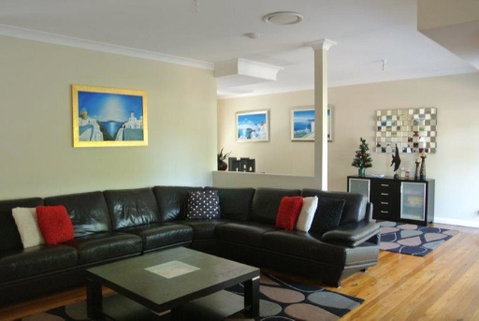 The Beach Townhouse - QLD Tourism 3