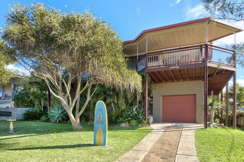 THE BOARDROOM ON BANKSIA - 11 Banksia Ave Bonny Hills - Queensland Tourism 1