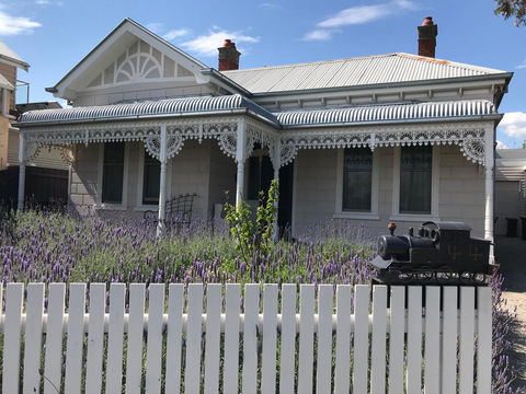 The Botanic Apartments Williamstown - QLD Tourism 0