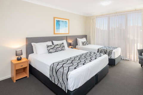 The Brighton Apartments - QLD Tourism 3