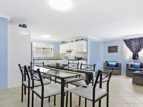 The Burra Break - 3 Minute Walk To Beach Access - QLD Tourism 3